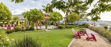 House (4 Bedrooms) | Garden view