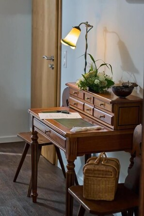 Double Room, Garden View | Interior - Le Clos de la Vieille Dame (SESSENHEIM)