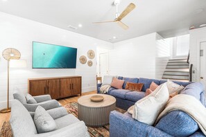 Smart TV, DVD player
