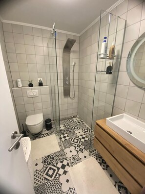Bathroom - Modern apartment with sea view in the old town of Crikvenica (Crikvenica)