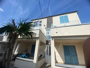 Exterior - Modern apartment with sea view in the old town of Crikvenica (Crikvenica)