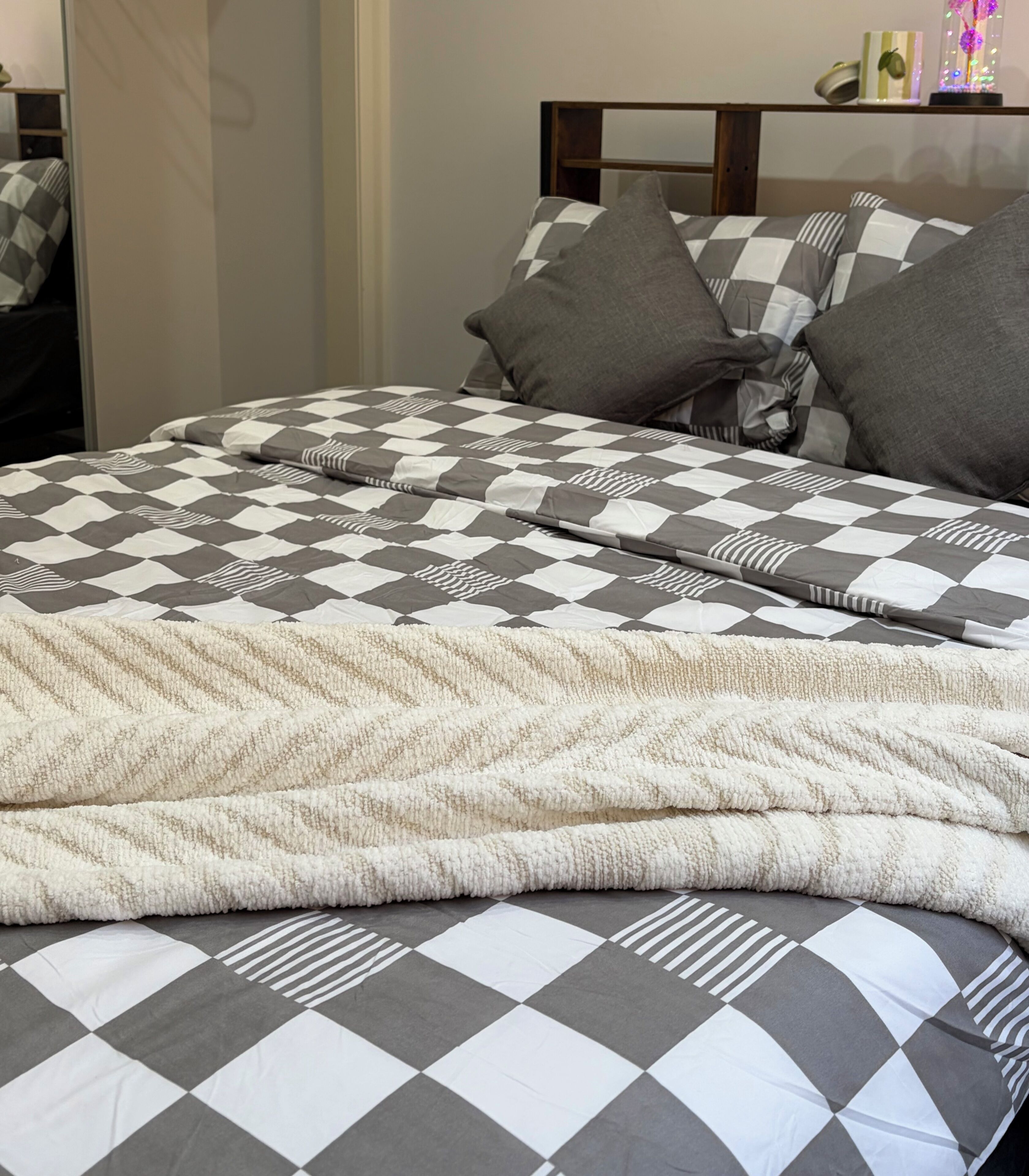 3 bedrooms, free WiFi, bed sheets