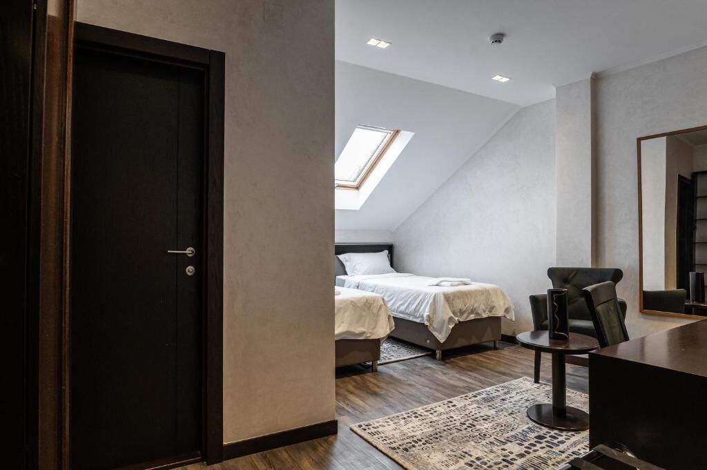 Economy Twin Room, City View