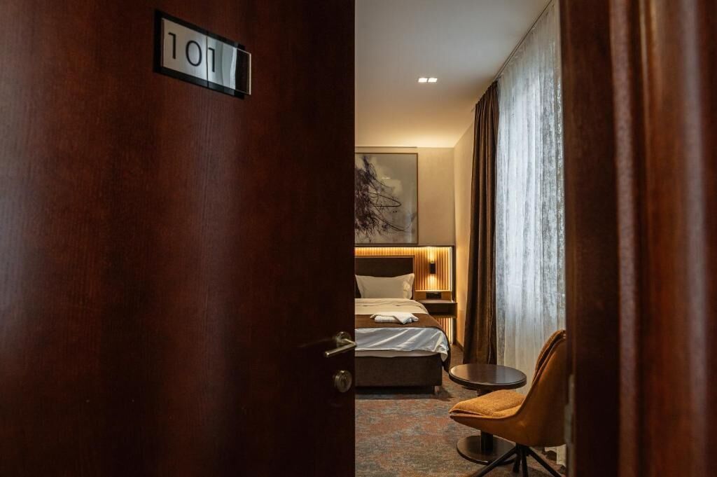 Quarto casal luxo, sacada, vista para a cidade | Vista para a cidade