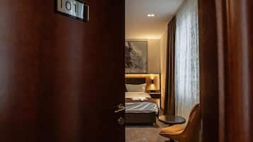Quarto casal luxo, sacada, vista para a cidade | Vista para a cidade