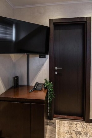 Economy Single Room, City View | Interior - Hotel Astral (Šabac)