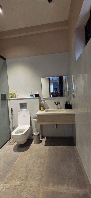 Deluxe-Doppelzimmer, Gartenblick | Badezimmer