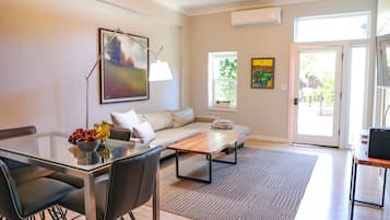 Superior Suite, Ensuite, Garden View (Couryard Suite #1) | Lounge