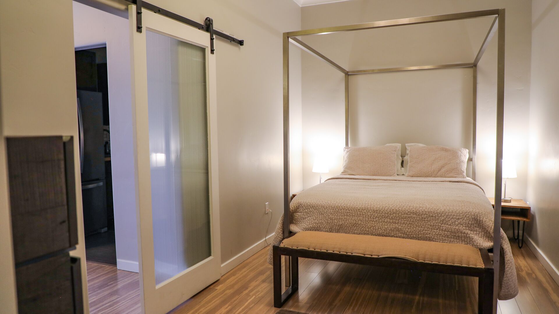 Suite Supérieure, salle de bains attenante, vue jardin (Couryard Suite #1)