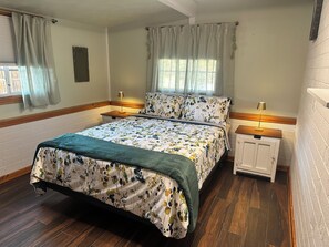 2 bedrooms, iron/ironing board, WiFi, bed sheets - Clean 2bdrm on Carson River with AC - 5 mins to downtown Fallon - 15 mins to i80 (Fallon)