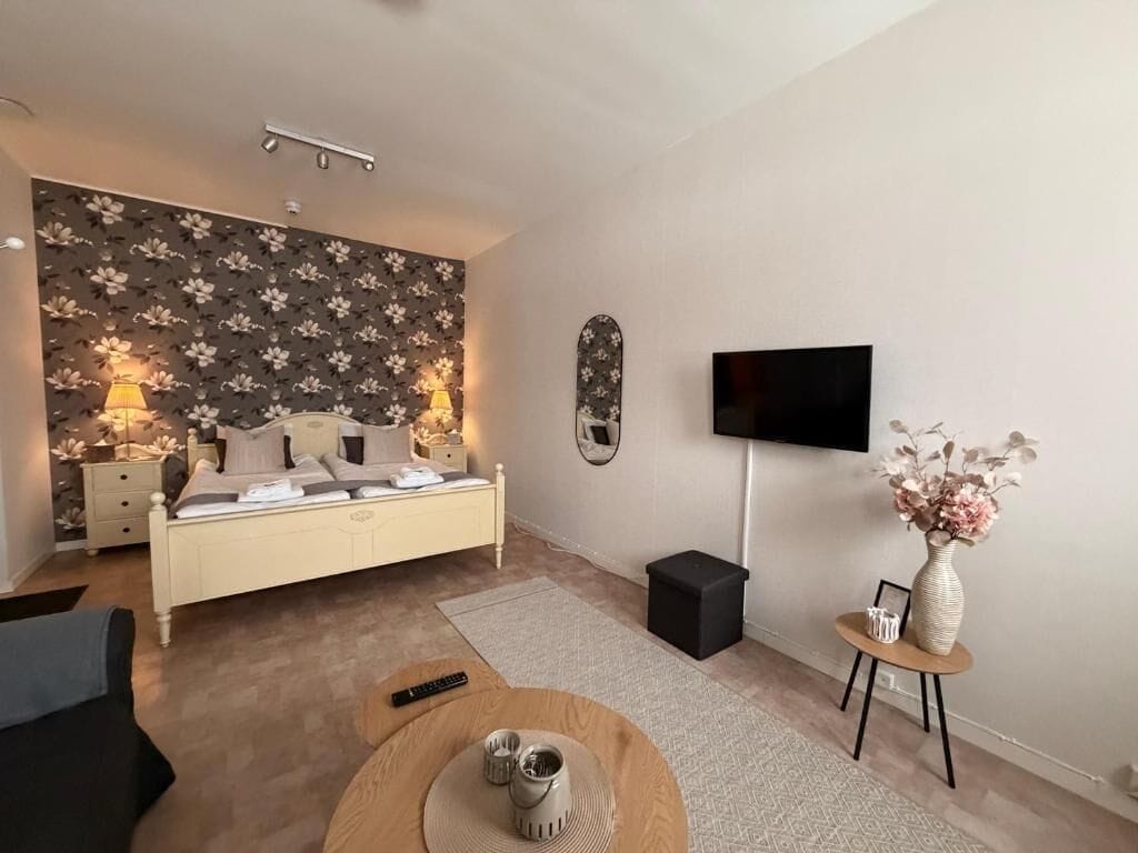 Comfort Double Room, Lake View | Blackout drapes, free WiFi, bed sheets