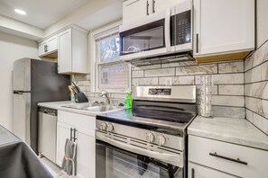 House (3 Bedrooms) | Interior - Game-day Getaway Near Arrowhead Stadium & Casinos! (Kansas City)
