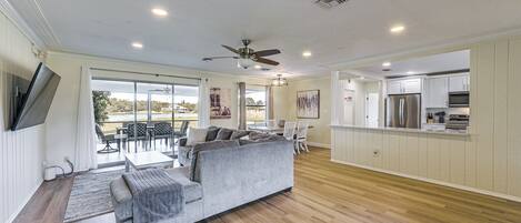 House (3 Bedrooms) | Interior