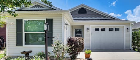 House (3 Bedrooms) | Front of property