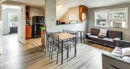 Train to Philly! Pet-friendly Unit in Barrington