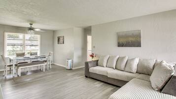House (4 Bedrooms) | Bahagian dalam