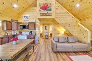 Front of property - Tranquil 'red Magnolia Cabin' Near Lake Granbury! (Granbury)