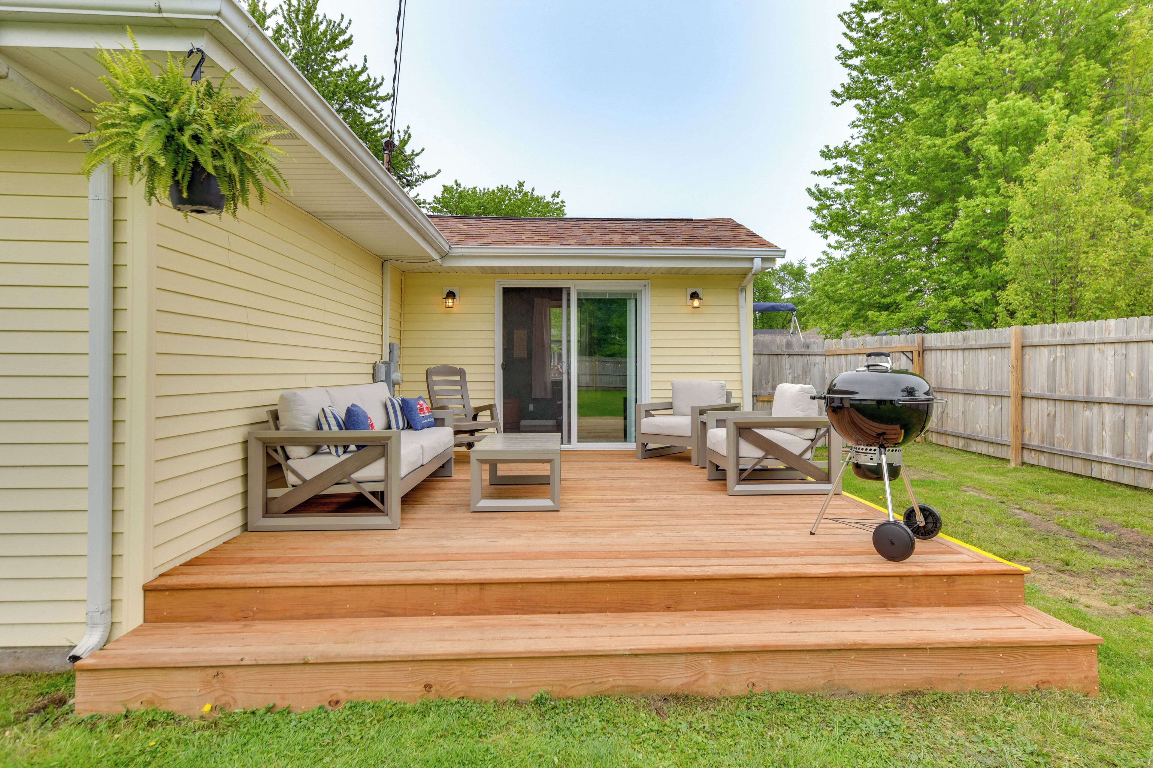 House (3 Bedrooms) | Front of property