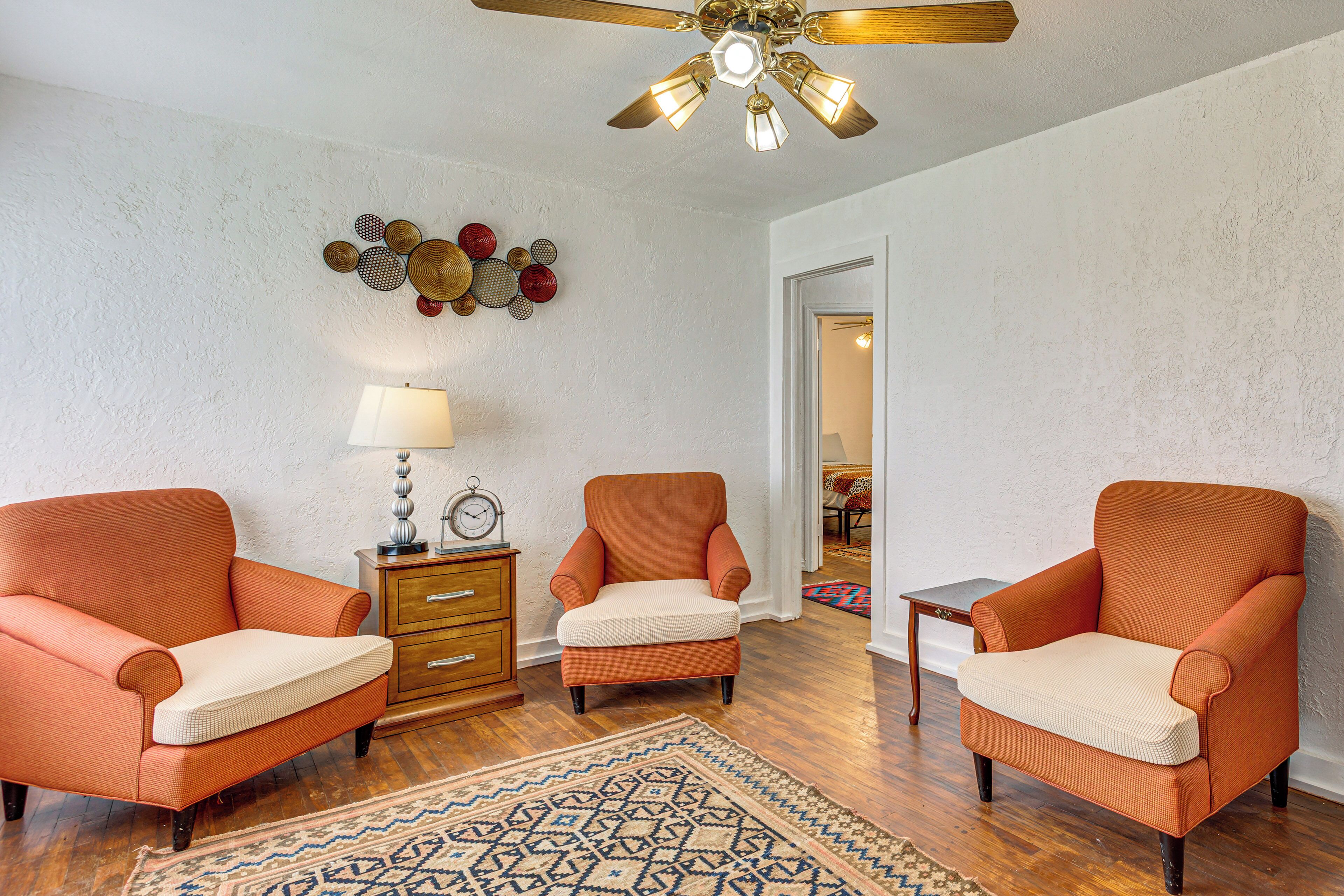 House (2 Bedrooms) | Interior