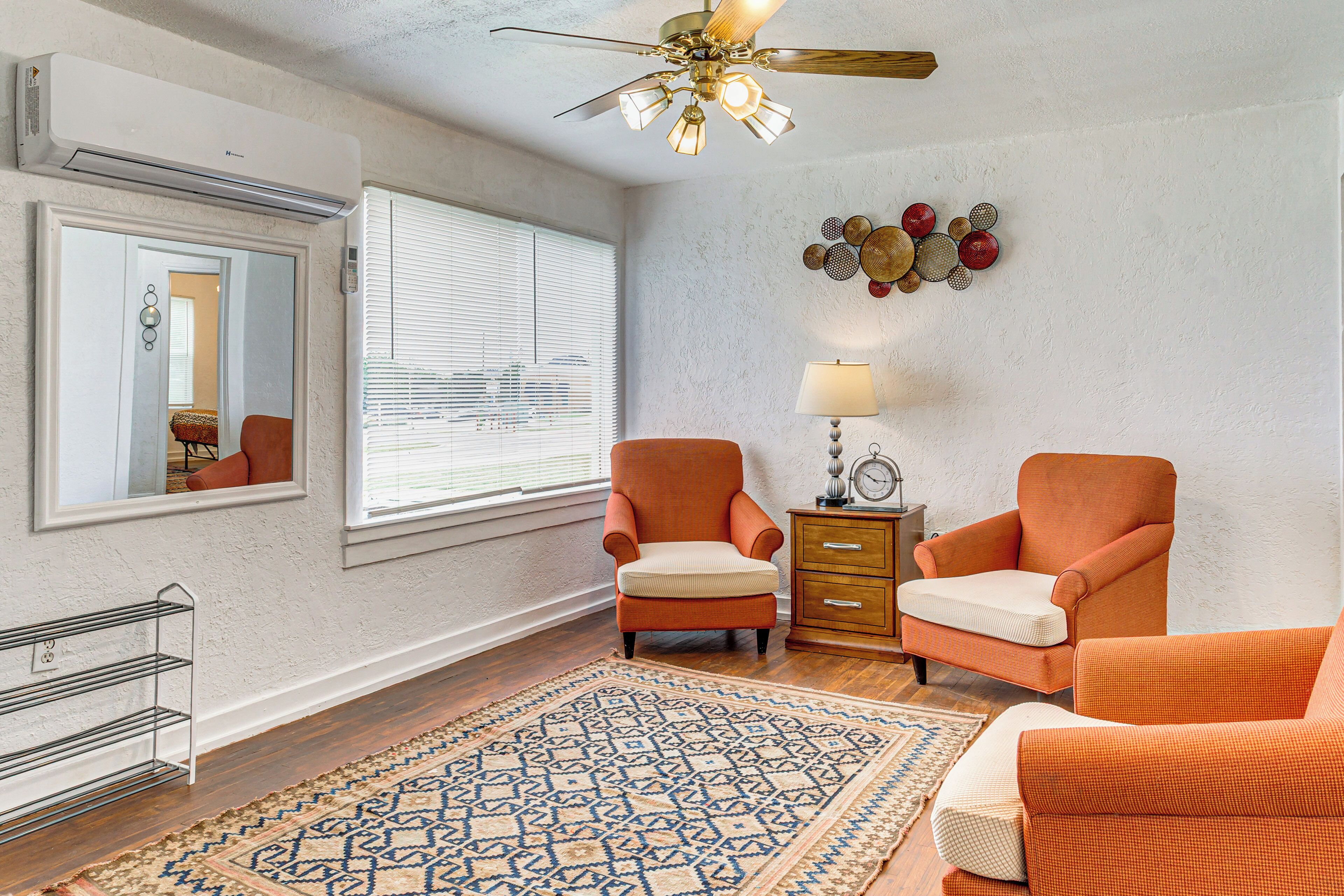 House (2 Bedrooms) | Interior