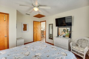 Interior - Walk to Beach & Dining! Outer Banks Home w/ Grill (Kill Devil Hills)