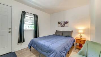 Apartment (0 Bedroom) | Interior