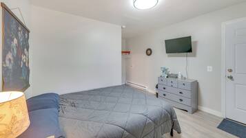 Apartment (0 Bedroom) | Interior