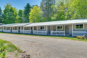 Interior - Cozy Room Near Schroon Lake Marina, Town & Beach! (Schroon Lake)