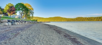 Cozy Room Near Schroon Lake Marina, Town & Beach!