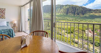 Stay on Waianae Coast! Ocean-view Condo w/ Pools