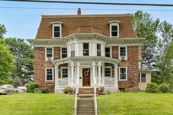 Historic Home 3 Mi To Middletown Main Street - Middletown, CT
