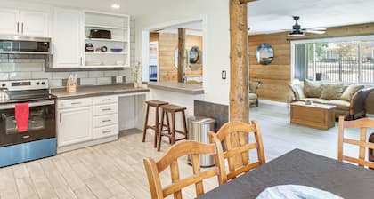 Mountain Views! High Desert Hideaway in Oynx