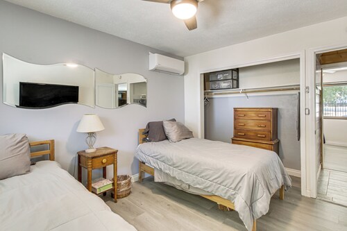 Mountain Views! High Desert Hideaway in Oynx