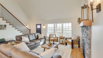 House (6 Bedrooms) | Interior