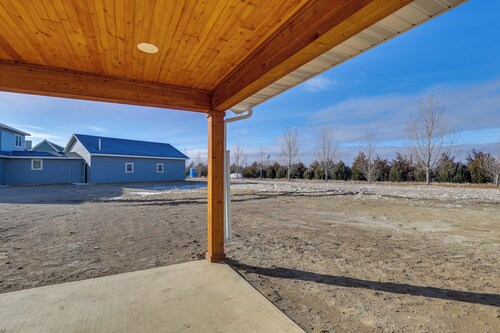 1 Mi to Missouri River! 2-home Bundle for Families