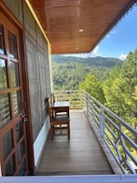 Family Room, Garden View | Property grounds