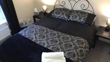 Deluxe Double Room, River View | Blackout drapes, free WiFi