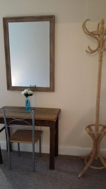 Deluxe Double or Twin Room, River View | Interior
