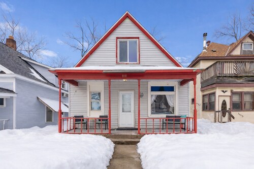 Private Garden Apartment Across from Como Lake - Rowan