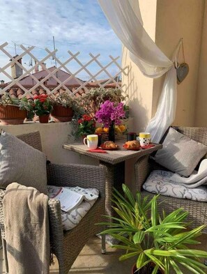 Outdoor dining - Jedinstveno, romantično utočište s BESPLATNIM parkingom (Pula)