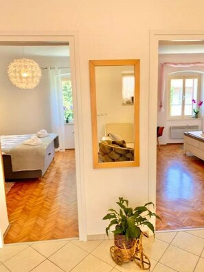 Room - Jedinstveno, romantično utočište s BESPLATNIM parkingom (Pula)