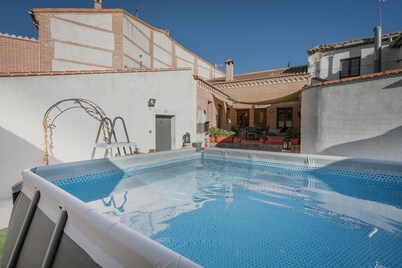 Rural House 'La Real Herrería' with Private Pool, Private Garden and Wi-Fi