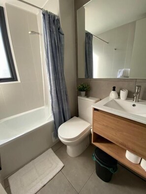Bathroom - Corporate Stays Greystar Somma (Las Condes)
