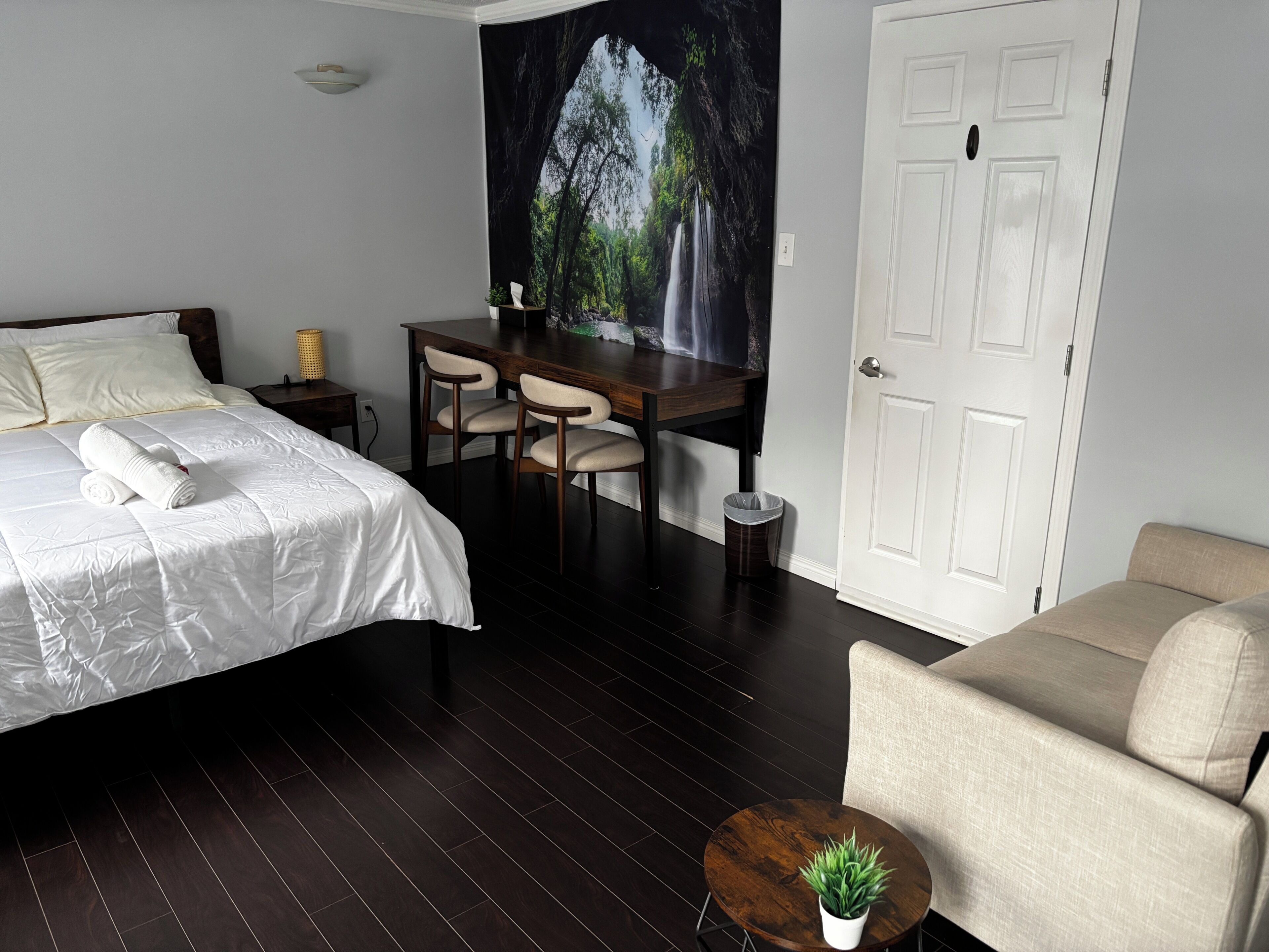 Habitación doble Deluxe, vista al jardín | Camas con efecto memoria, decoración personalizada y muebles diferentes 