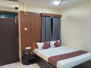Room - The Pride Gitbitan (Asansol)