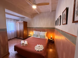 Room - VILLA ANTONIA Charming house with heated pool - Calvi town center. (Calvi)