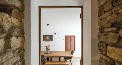 Stunning private villa for 10 guests with TV and terrace