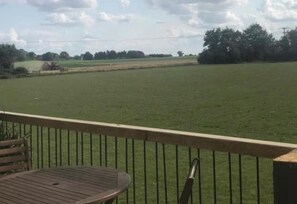 Outdoor dining - Farm Stay - Dog - Garden - Parking - Sleeps 5 (Dereham)