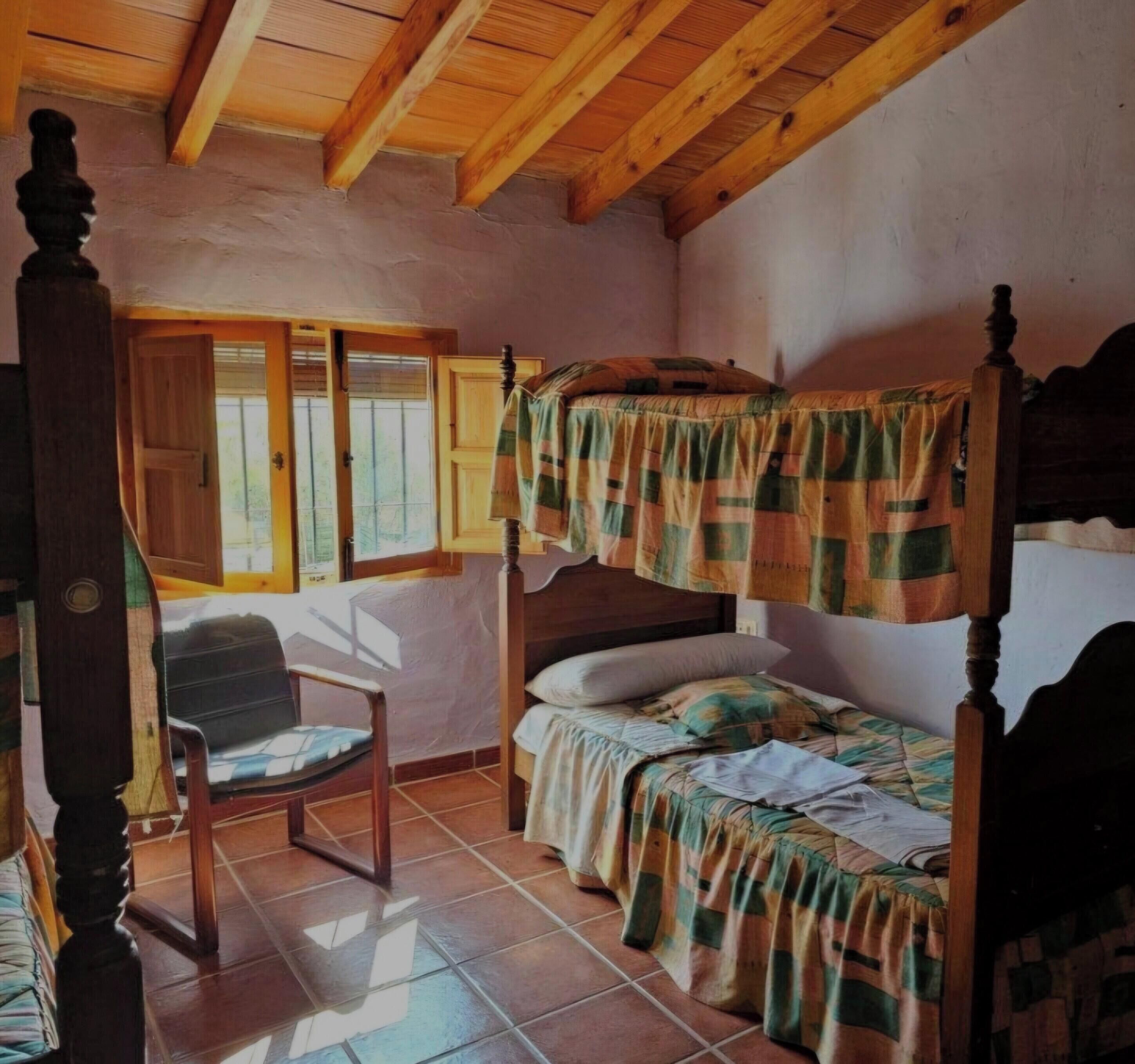 6 dormitorios, tabla de planchar con plancha, wifi y ropa de cama