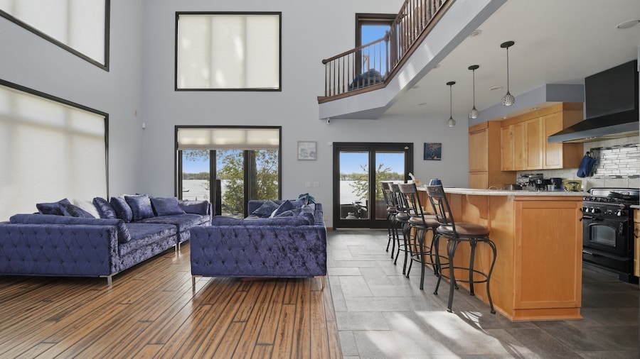 Rochester Lakeview 4br With Firepit Sleeps 6 4 Bedroom Home